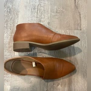 Universal Threads women’s shoe 7.5